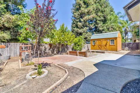 Exterior - 467 S Maple Dr, Reedley, CA 93654 photo 10 of 15