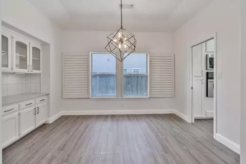 Dining - 467 S Maple Dr, Reedley, CA 93654 photo 1 of 3