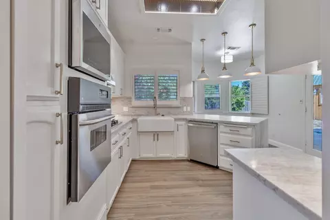 Kitchen - 467 S Maple Dr, Reedley, CA 93654 photo 1 of 6