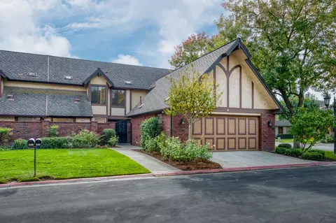 2827 W Compton Ct, Fresno, CA 93711