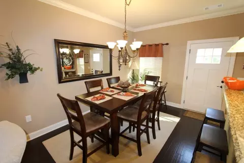 377 White St #E, Auburn, AL 36830 photo 2