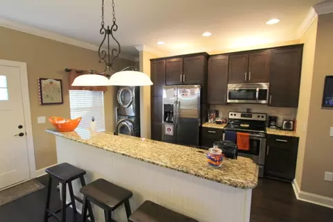 377 White St #E, Auburn, AL 36830 photo 3