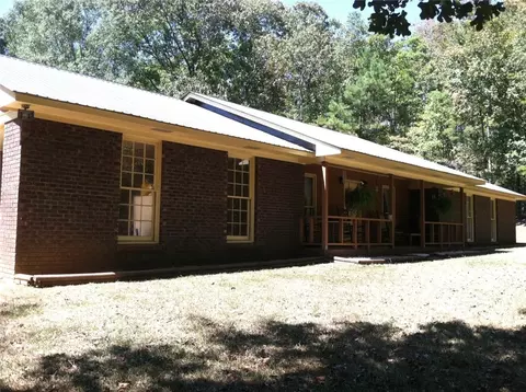 7206 20th Ave, Valley, AL 36854 photo 1