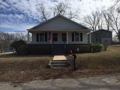 124 E 18th St, Lanett, AL 36863 photo 3