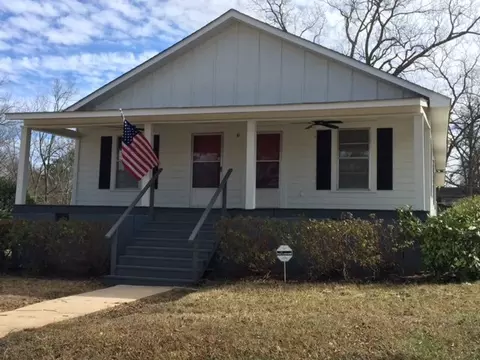124 E 18th St, Lanett, AL 36863 photo 2