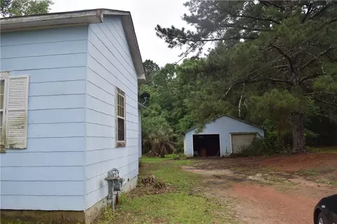 1646 River, Valley, AL 36854 photo 2