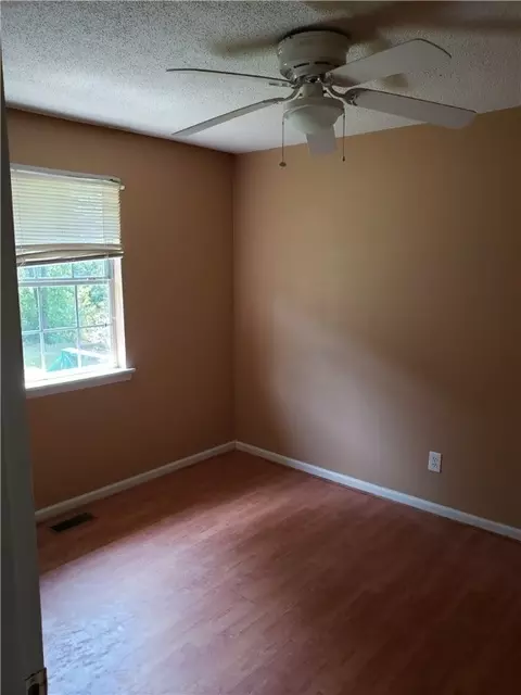 1099 Mitchell St, Valley, AL 36854 photo 6