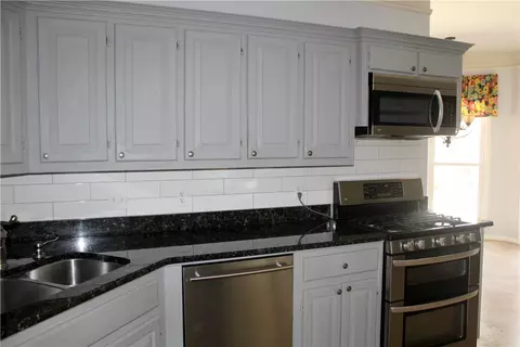 220 Village Dr, Lagrange, GA 30240 photo 20