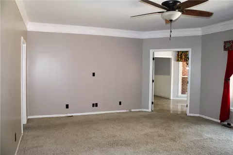 220 Village Dr, Lagrange, GA 30240 photo 28