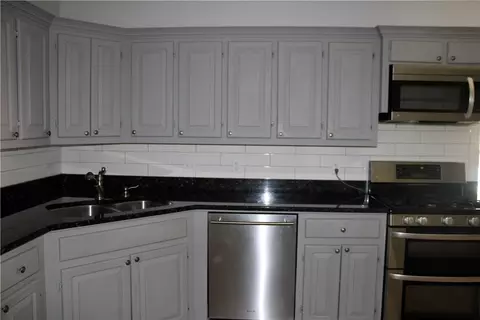 220 Village Dr, Lagrange, GA 30240 photo 14