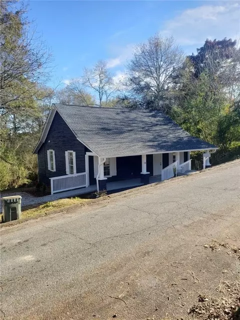 16 Lower St, Valley, AL 36854 photo 2