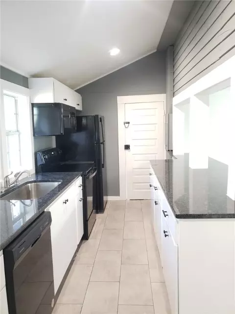 16 Lower St, Valley, AL 36854 photo 13