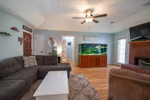 76 Windsor Pl, Smith Station, AL 36877 photo 10