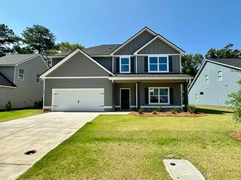 922 Catherine Dr, Opelika, AL 36801