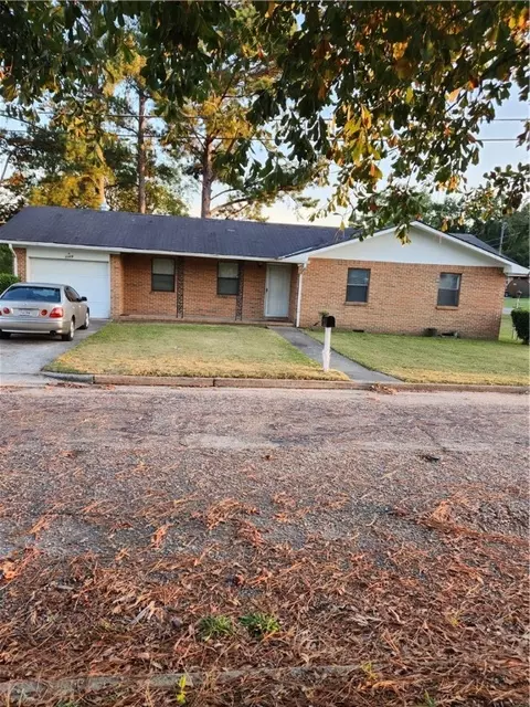 3309 Hanna St, Tuskegee, AL 36083