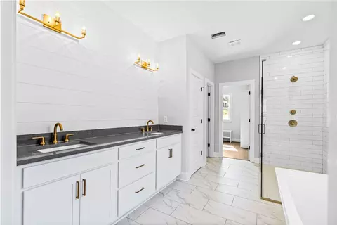 Bath - 2348 Annandale Ln, Auburn, AL 36830 photo 1 of 6