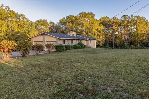 1007 Bluewater Ct, Tuskegee, AL 36083 photo 3