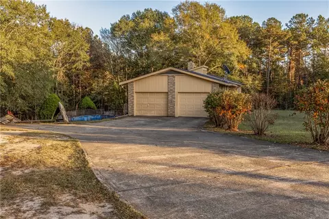 1007 Bluewater Ct, Tuskegee, AL 36083 photo 4