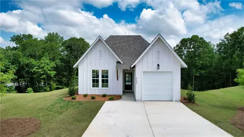 565 Cedarbrook Dr, Auburn, AL 36830