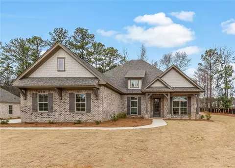 106 Merlin St, Opelika, AL 36801