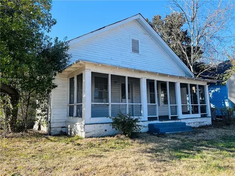 310 S 7th St, Lanett, AL 36863