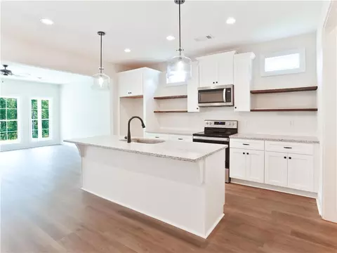 549 Cedarbrook Dr, Auburn, AL 36830