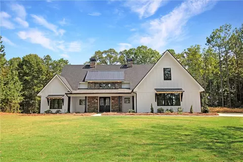 5335 Mary Olive Rd, Opelika, AL 36801