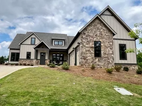 3216 Turkey Spur Ln, Opelika, AL 36801