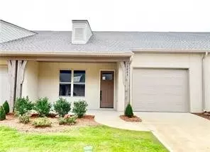 3132 Lakewood Ln, Opelika, AL 36801