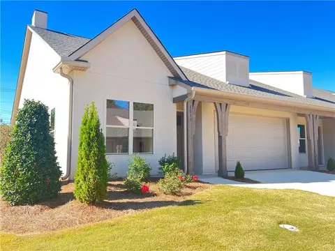3144 Lakewood Ln, Opelika, AL 36801