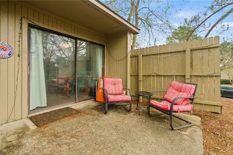 1016 Stonegate Dr #E, Auburn, AL 36832 photo 8