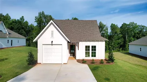 545 Cedarbrook Dr, Auburn, AL 36830