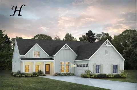 2122 Cannongate Dr, Opelika, AL 36801