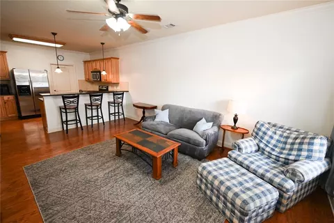 836 W Glenn Ave #303, Auburn, AL 36832