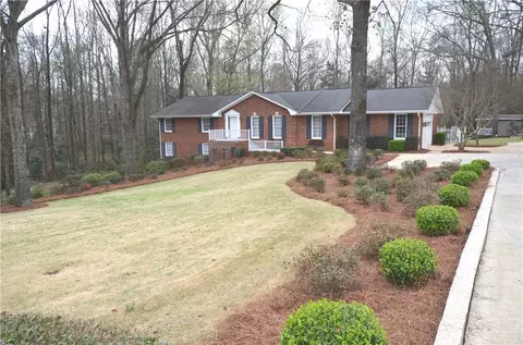 1706 Oak Bowery Rd, Opelika, AL 36801