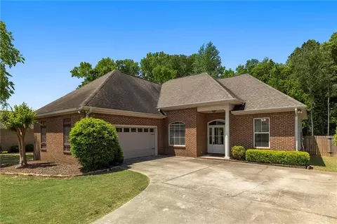 1214 Lizlin St, Opelika, AL 36801