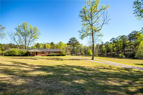 806 Old Columbus Rd, Opelika, AL 36804