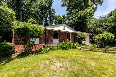 1618 Millbranch Dr, Auburn, AL 36832
