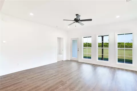 1004 Crossing Ct E, Valley, AL 36854 photo 13