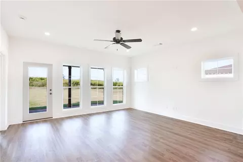 1004 Crossing Ct E, Valley, AL 36854 photo 12