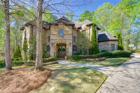 1726 Melissa Ct, Auburn, AL 36830