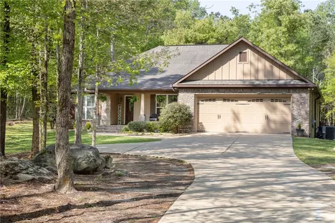 328 Lee Road 2046, Smiths Station, AL 36877