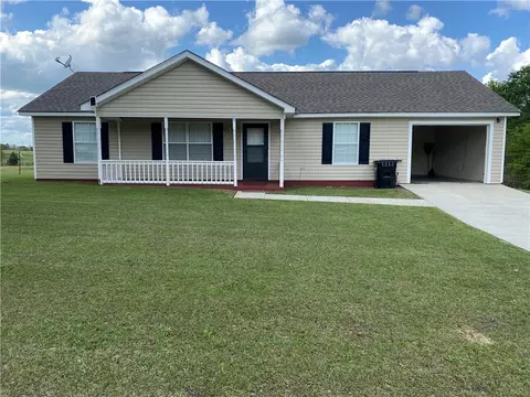 64 Town Creek Est, Union Springs, AL 36089