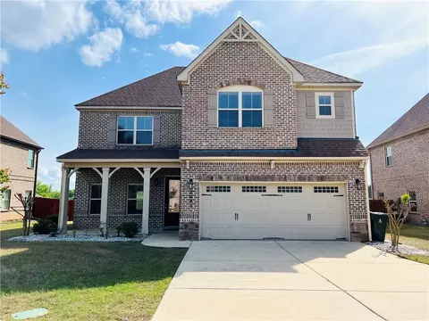 2631 Salford St, Auburn, AL 36832