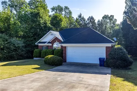 82 Lee Road 467, Smiths Station, AL 36877