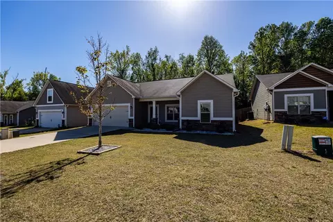 3712 Riverstone Dr, Opelika, AL 36804