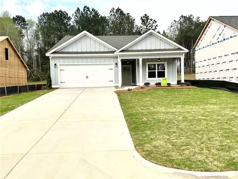 106 Gray St, Opelika, AL 36801