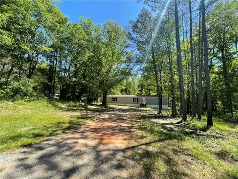 2916 Cherokee, Tallassee, AL 36078