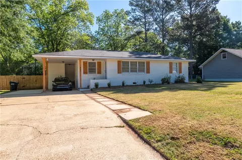 805 Shamrock St, Opelika, AL 36801