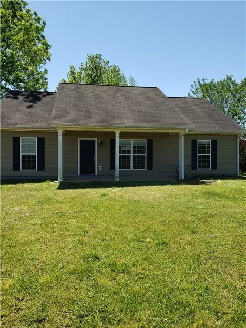 1301 Cherry Dr, Lanett, AL 36863